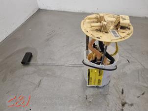 Gebruikte Tank element Pomp Renault Master III (FV) 2.3 dCi 170 16V FWD Prijs € 73,50 Margeregeling aangeboden door C&J Bedrijfsauto's & Onderdelen