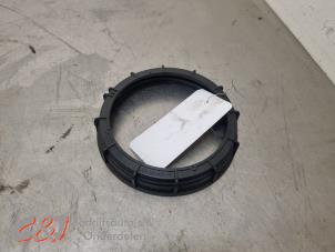 Gebruikte Tank element Pomp Renault Master III (FV) 2.3 dCi 170 16V FWD Prijs € 21,00 Margeregeling aangeboden door C&J Bedrijfsauto's & Onderdelen