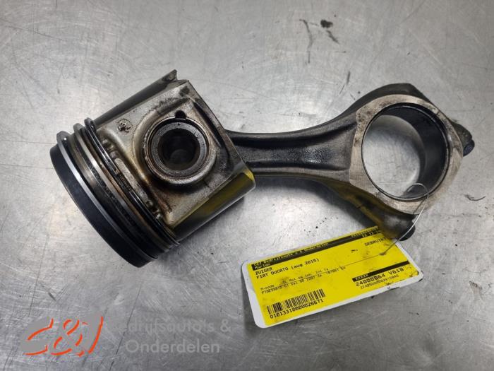 Gebruikte Zuiger Fiat Ducato (250) 2.3 D 130 Multijet Prijs € 52,50 Margeregeling aangeboden door C&J Bedrijfsauto's & Onderdelen