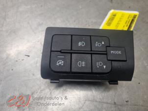 Gebruikte Licht Schakelaar Peugeot Boxer (U9) 2.0 BlueHDi 130 Prijs € 36,75 Margeregeling aangeboden door C&J Bedrijfsauto's & Onderdelen