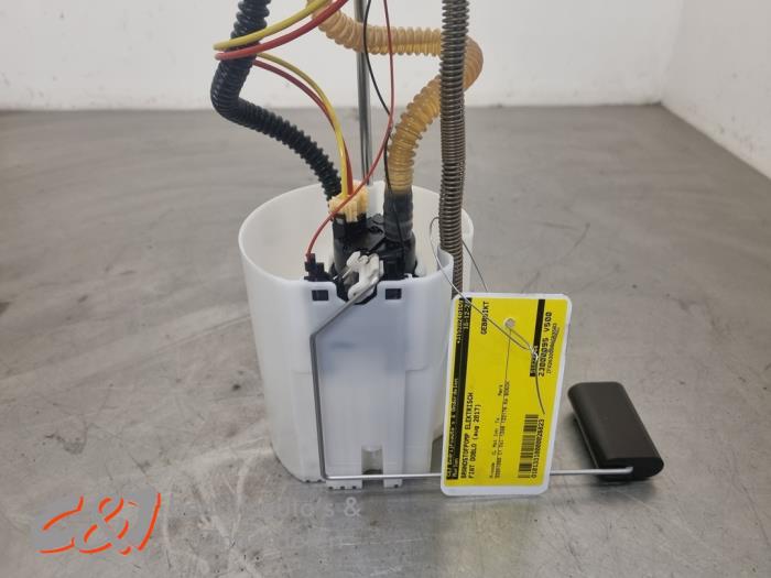 Brandstofpomp Elektrisch van een Fiat Doblo Cargo (263) 1.3 D Multijet 2017