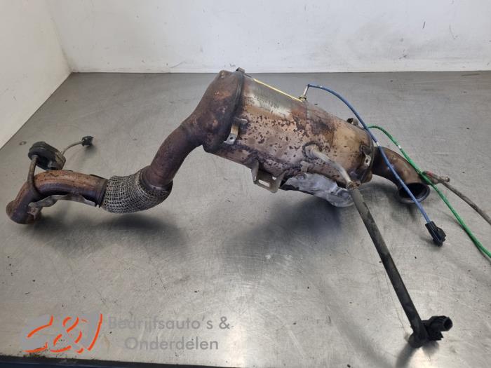 Gebruikte Roetfilter Ford Transit Courier 1.5 TDCi 75 Prijs € 472,50 Margeregeling aangeboden door C&J Bedrijfsauto's & Onderdelen