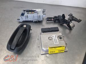 Gebruikte Contactslot + computer Fiat Doblo Cargo (263) 1.3 D Multijet Prijs € 262,50 Margeregeling aangeboden door C&J Bedrijfsauto's & Onderdelen