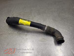 Gebruikte Intercooler Buis Renault Trafic (1FL/2FL/3FL/4FL) 2.0 dCi 16V 150 Prijs € 21,00 Margeregeling aangeboden door C&J Bedrijfsauto's & Onderdelen