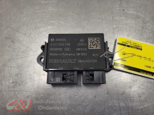 Gebruikte PDC Module Renault Trafic (1FL/2FL/3FL/4FL) 2.0 dCi 16V 150 Prijs € 63,00 Margeregeling aangeboden door C&J Bedrijfsauto's & Onderdelen