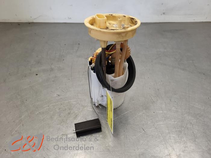 Gebruikte Tank element Pomp Volkswagen Transporter T6 2.0 TDI 150 Prijs € 31,50 Margeregeling aangeboden door C&J Bedrijfsauto's & Onderdelen