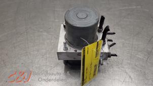 Gebruikte ABS Pomp Ford Transit 2.0 TDCi 16V Eco Blue 130 Prijs € 157,50 Margeregeling aangeboden door C&J Bedrijfsauto's & Onderdelen