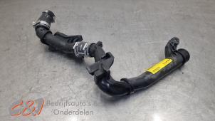 Gebruikte Intercooler Buis Citroen Jumpy 2.0 Blue HDI 180 Prijs € 21,00 Margeregeling aangeboden door C&J Bedrijfsauto's & Onderdelen