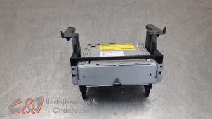 Gebruikte Radio module Renault Trafic (1FL/2FL/3FL/4FL) 2.0 dCi 16V 120 Prijs € 173,25 Margeregeling aangeboden door C&J Bedrijfsauto's & Onderdelen