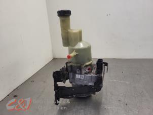 Gebruikte Stuurpomp Opel Vivaro 2.0 CDTI 122 Prijs € 236,25 Margeregeling aangeboden door C&J Bedrijfsauto's & Onderdelen