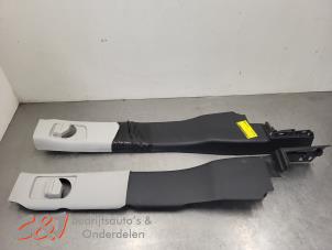 Gebruikte Stijl midden-links Mercedes Vito (447.6) 2.2 119 CDI 16V BlueTEC Prijs € 68,25 Margeregeling aangeboden door C&J Bedrijfsauto's & Onderdelen