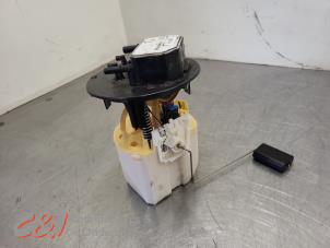 Gebruikte Opvoerpomp Opel Vivaro 2.0 CDTI 122 Prijs € 89,25 Margeregeling aangeboden door C&J Bedrijfsauto's & Onderdelen