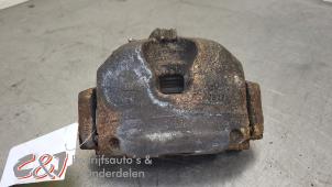 Gebruikte Remklauw (Tang) rechts-voor Ford Tourneo Connect/Grand Tourneo Connect 1.5 TDCi Prijs € 31,50 Margeregeling aangeboden door C&J Bedrijfsauto's & Onderdelen