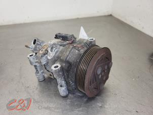 Gebruikte Pomp Airco Opel Vivaro 2.0 CDTI 122 Prijs € 173,25 Margeregeling aangeboden door C&J Bedrijfsauto's & Onderdelen