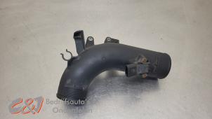 Gebruikte Intercooler Buis Volkswagen Crafter 2.0 TDI 16V Prijs € 21,00 Margeregeling aangeboden door C&J Bedrijfsauto's & Onderdelen