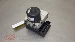 Gebruikte ABS Pomp Volkswagen Transporter T5 2.5 TDi Prijs € 236,25 Margeregeling aangeboden door C&J Bedrijfsauto's & Onderdelen