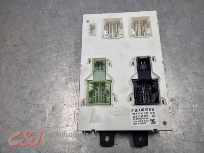 Computer Body Control van een Mercedes-Benz Vito Tourer (447.7) 2.0 114 CDI 16V 2019