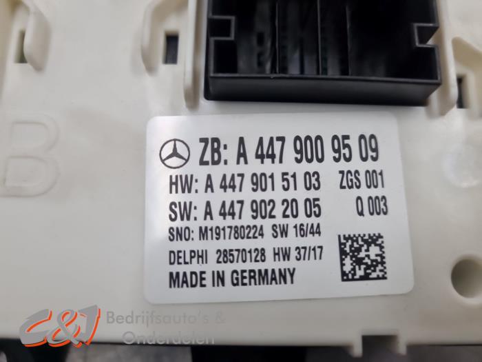 Computer Body Control van een Mercedes-Benz Vito Tourer (447.7) 2.0 114 CDI 16V 2019
