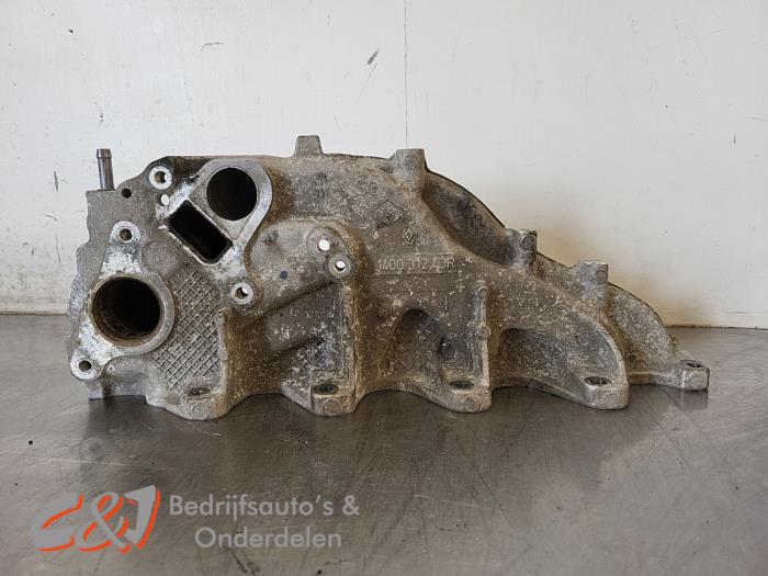 Gebruikte Inlaatspruitstuk Renault Trafic (1FL/2FL/3FL/4FL) 1.6 dCi 90 Prijs € 36,75 Margeregeling aangeboden door C&J Bedrijfsauto's & Onderdelen