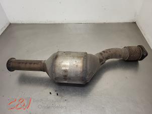 Gebruikte Katalysator Opel Vivaro 2.5 CDTI 16V Prijs € 157,50 Margeregeling aangeboden door C&J Bedrijfsauto's & Onderdelen