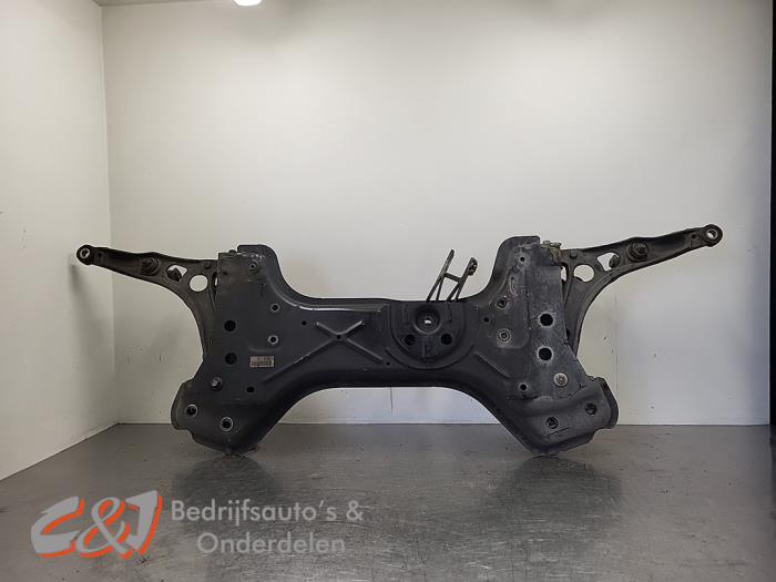 Gebruikte Subframe Peugeot Boxer (U9) 3.0 HDi 175 Euro 5 Prijs € 131,25 Margeregeling aangeboden door C&J Bedrijfsauto's & Onderdelen