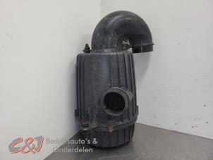 Gebruikte Luchtfilterhuis Peugeot Boxer (U9) 3.0 HDi 175 Euro 5 Prijs € 47,25 Margeregeling aangeboden door C&J Bedrijfsauto's & Onderdelen