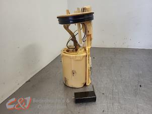Gebruikte Tank element Pomp Volkswagen Caddy III (2KA,2KH,2CA,2CH) 1.6 TDI 16V Prijs € 78,75 Margeregeling aangeboden door C&J Bedrijfsauto's & Onderdelen