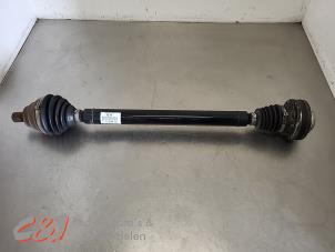 Gebruikte Steekas rechts-voor Volkswagen Caddy III (2KA,2KH,2CA,2CH) 1.6 TDI 16V Prijs € 21,00 Margeregeling aangeboden door C&J Bedrijfsauto's & Onderdelen