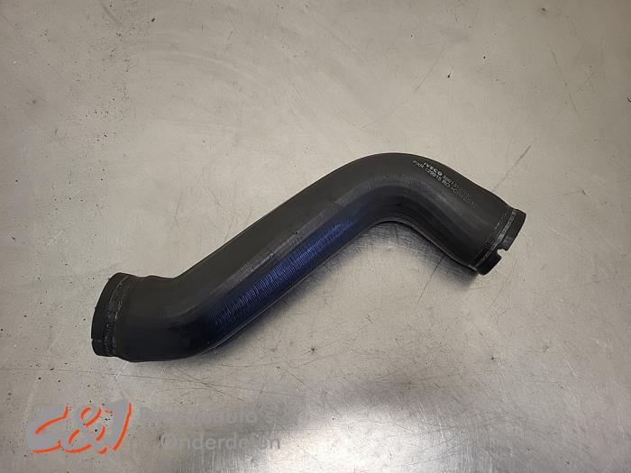 Gebruikte Intercooler Slang Iveco New Daily VI 35C17, 35S17, 40C17, 50C17, 65C17, 70C17 Prijs € 21,00 Margeregeling aangeboden door C&J Bedrijfsauto's & Onderdelen