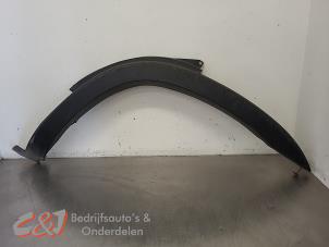 Gebruikte Sierstrip Iveco New Daily VI 35C17, 35S17, 40C17, 50C17, 65C17, 70C17 Prijs € 47,25 Margeregeling aangeboden door C&J Bedrijfsauto's & Onderdelen