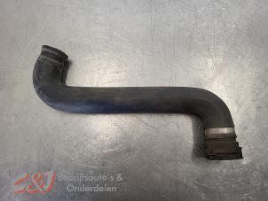 Gebruikte Koelwaterslang Iveco New Daily VI 35C17, 35S17, 40C17, 50C17, 65C17, 70C17 Prijs € 21,00 Margeregeling aangeboden door C&J Bedrijfsauto's & Onderdelen