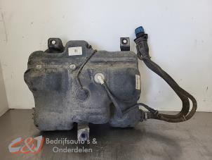 Gebruikte Adblue tank Renault Trafic (1FL/2FL/3FL/4FL) 1.6 dCi 90 Prijs € 262,50 Margeregeling aangeboden door C&J Bedrijfsauto's & Onderdelen