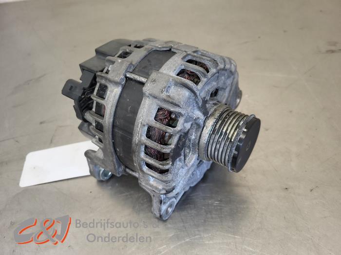 Gebruikte Dynamo Iveco New Daily VI 35C18, 40C18, 50C18, 65C18, 70C18, 35S18 Prijs € 131,25 Margeregeling aangeboden door C&J Bedrijfsauto's & Onderdelen