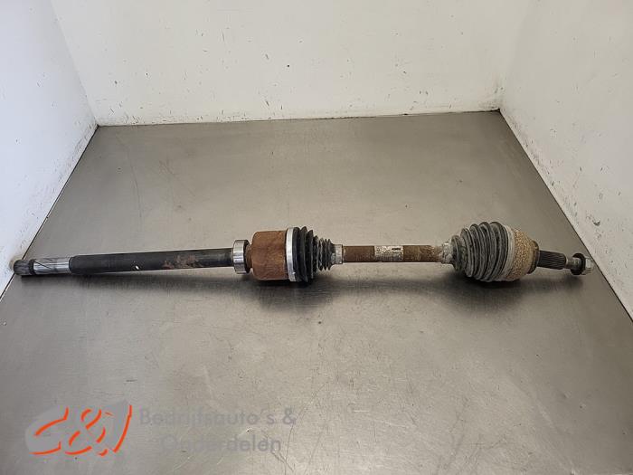 Gebruikte Aandrijfas rechts-voor Renault Trafic (1FL/2FL/3FL/4FL) 2.0 dCi 16V 150 Prijs € 39,38 Margeregeling aangeboden door C&J Bedrijfsauto's & Onderdelen