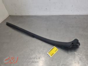 Gebruikte Voorruitlijst Renault Trafic (1FL/2FL/3FL/4FL) 2.0 dCi 16V 150 Prijs € 42,00 Margeregeling aangeboden door C&J Bedrijfsauto's & Onderdelen