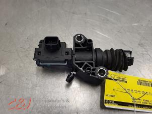 Gebruikte Koppeling Hoofd Cilinder Renault Trafic (1FL/2FL/3FL/4FL) 2.0 dCi 16V 150 Prijs € 78,75 Margeregeling aangeboden door C&J Bedrijfsauto's & Onderdelen