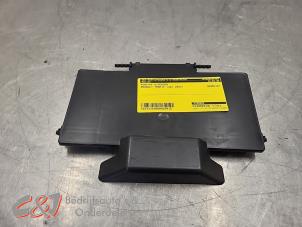 Gebruikte Kunstof diversen Renault Trafic (1FL/2FL/3FL/4FL) 2.0 dCi 16V 150 Prijs € 15,75 Margeregeling aangeboden door C&J Bedrijfsauto's & Onderdelen