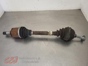 Gebruikte Aandrijfas links-voor Mercedes Sprinter 3t (910.6) 211 CDI 2.1 D FWD Prijs € 236,25 Margeregeling aangeboden door C&J Bedrijfsauto's & Onderdelen