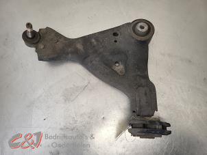 Gebruikte Draagarm rechts-voor Mercedes Vito (447.6) 2.2 116 CDI 16V Prijs € 68,25 Margeregeling aangeboden door C&J Bedrijfsauto's & Onderdelen