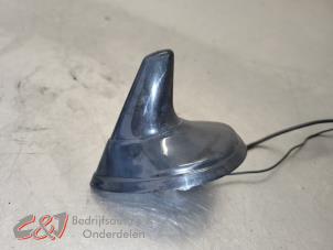 Gebruikte Antenne Renault Trafic (1FL/2FL/3FL/4FL) 2.0 dCi 16V 150 Prijs € 21,00 Margeregeling aangeboden door C&J Bedrijfsauto's & Onderdelen