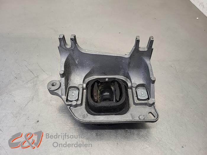 Gebruikte Motorsteun Renault Trafic (1FL/2FL/3FL/4FL) 2.0 dCi 16V 150 Prijs € 26,25 Margeregeling aangeboden door C&J Bedrijfsauto's & Onderdelen