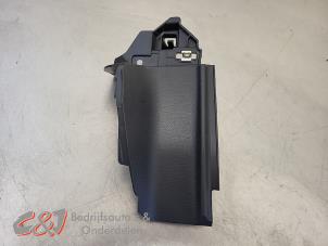 Gebruikte Dashboard deel Renault Trafic (1FL/2FL/3FL/4FL) 2.0 dCi 16V 150 Prijs € 21,00 Margeregeling aangeboden door C&J Bedrijfsauto's & Onderdelen