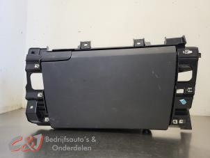 Gebruikte Dashboardkastje Renault Trafic (1FL/2FL/3FL/4FL) 2.0 dCi 16V 150 Prijs € 47,25 Margeregeling aangeboden door C&J Bedrijfsauto's & Onderdelen