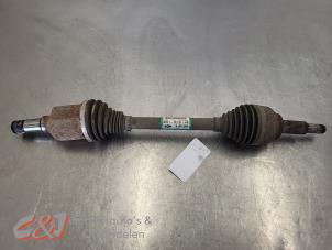 Gebruikte Aandrijfas links-voor Ford Transit Custom 2.0 TDCi 16V Eco Blue 130 Prijs € 131,25 Margeregeling aangeboden door C&J Bedrijfsauto's & Onderdelen