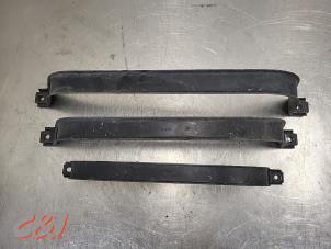 Gebruikte Brandstoftank beugel Ford Transit Custom 2.0 TDCi 16V Eco Blue 130 Prijs € 52,50 Margeregeling aangeboden door C&J Bedrijfsauto's & Onderdelen