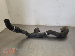 Gebruikte Intercooler Buis Ford Transit Custom 2.0 TDCi 16V Eco Blue 170 Prijs € 21,00 Margeregeling aangeboden door C&J Bedrijfsauto's & Onderdelen