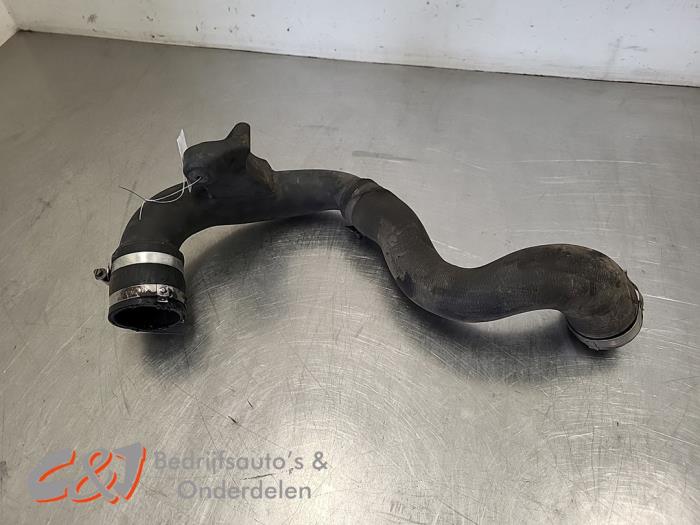 Gebruikte Intercooler Buis Ford Transit Custom 2.0 TDCi 16V Eco Blue 170 Prijs € 21,00 Margeregeling aangeboden door C&J Bedrijfsauto's & Onderdelen