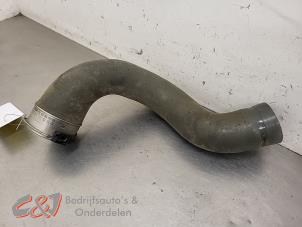 Gebruikte Intercooler Slang Renault Trafic Passenger (1JL/2JL/3JL/4JL) 1.6 dCi 115 Prijs € 21,00 Margeregeling aangeboden door C&J Bedrijfsauto's & Onderdelen