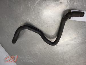 Gebruikte Koelwaterslang Mercedes Sprinter 3t (910.6) 211 CDI 2.1 D FWD Prijs € 21,00 Margeregeling aangeboden door C&J Bedrijfsauto's & Onderdelen