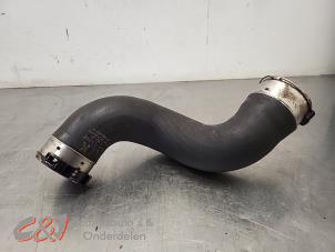 Gebruikte Intercooler Slang Mercedes Sprinter 3t (910.6) 211 CDI 2.1 D FWD Prijs € 21,00 Margeregeling aangeboden door C&J Bedrijfsauto's & Onderdelen